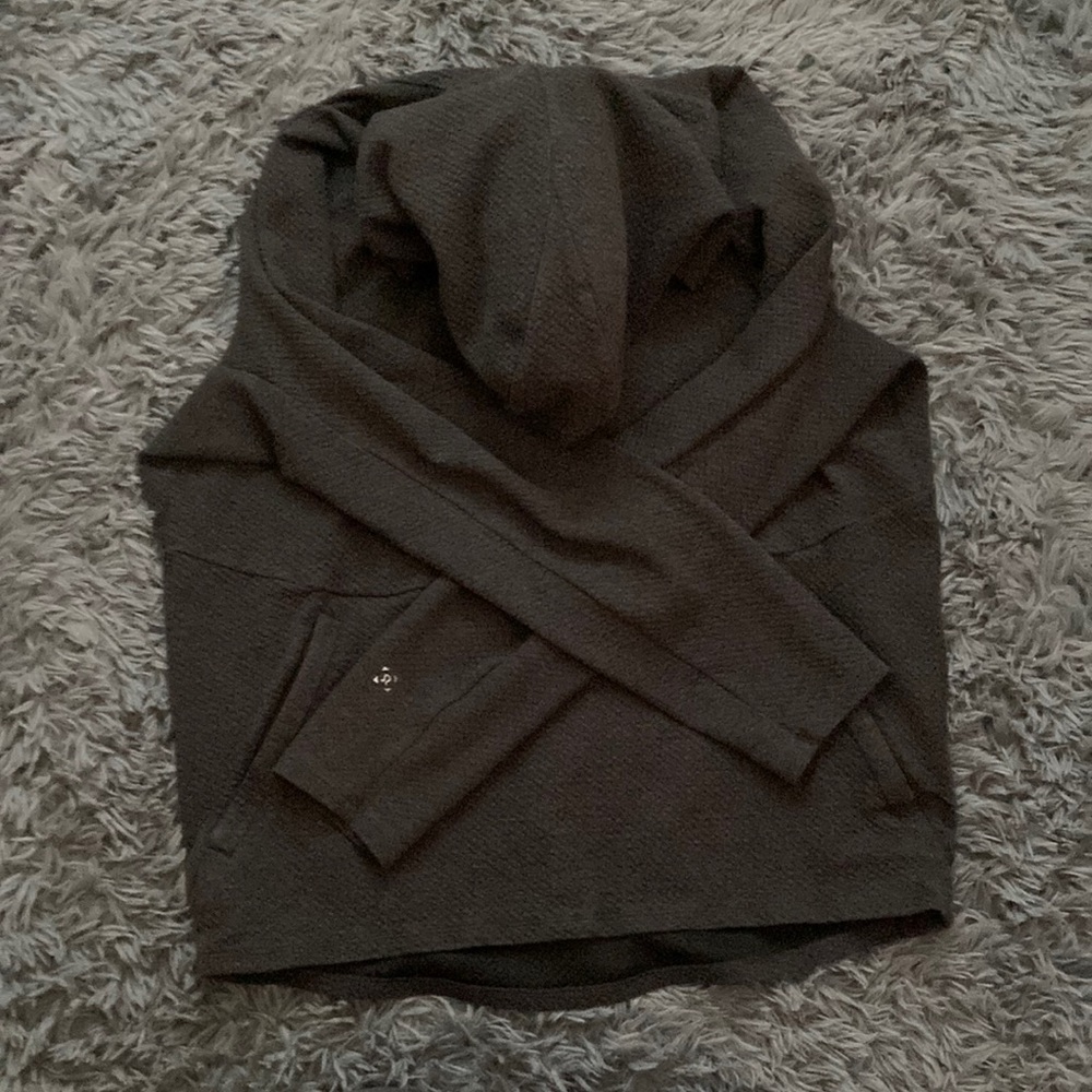 lululemon medium sweatshirt
